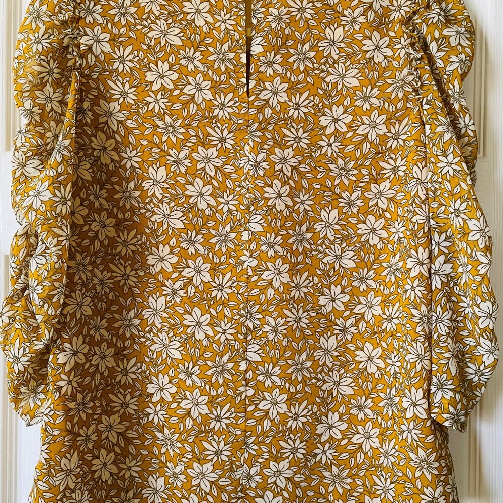 1.State Floral Top - Picture 3 of 3